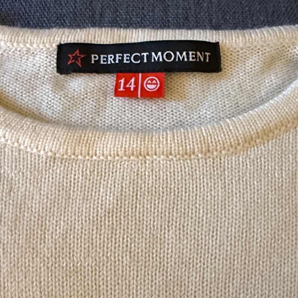 Perfect Moment Girls ”Snow White Rainbow”Bear Intarsia Merino Wool Sweater. - Picture 2 of 8